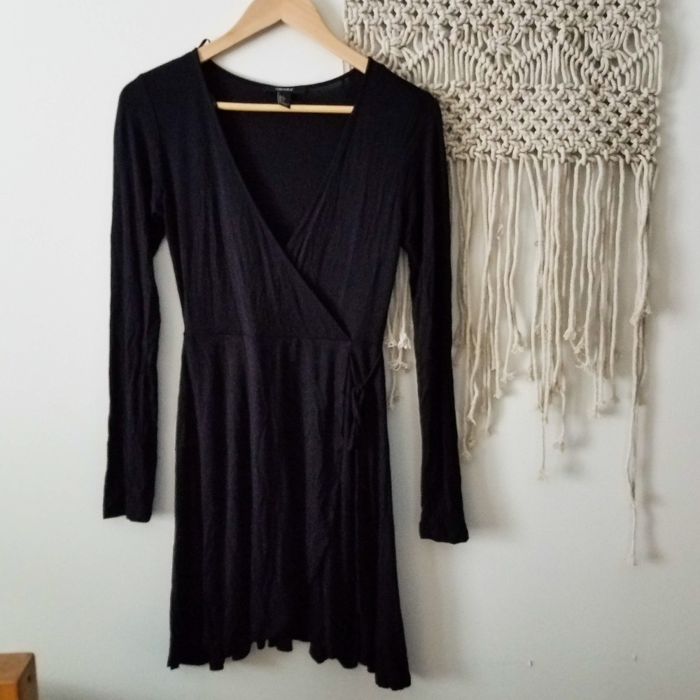 Forever 21 V-Neck Long Sleeve Jersey Knit Dress